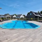 샬레 520 Op Recreatiepark De Wielen