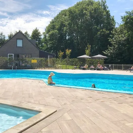 520 Op Recreatiepark De Wielen * Синт-Мартен